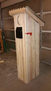 custom project, mailbox stand, outhouse, mailbox holder, customized stand