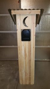 custom project, mailbox stand, outhouse, mailbox holder, customized stand